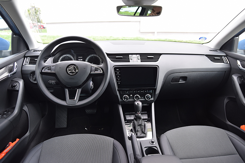Škoda Octavia CNG interiér